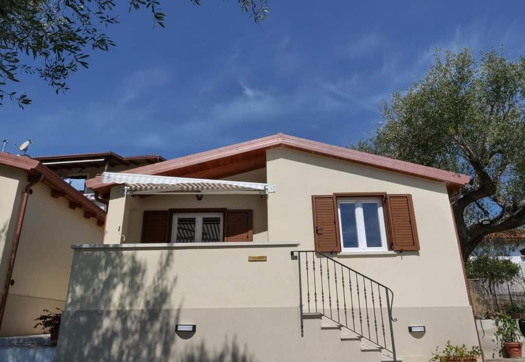 Case Vacanze La Quercia Marina di Camerota Exteriör bild